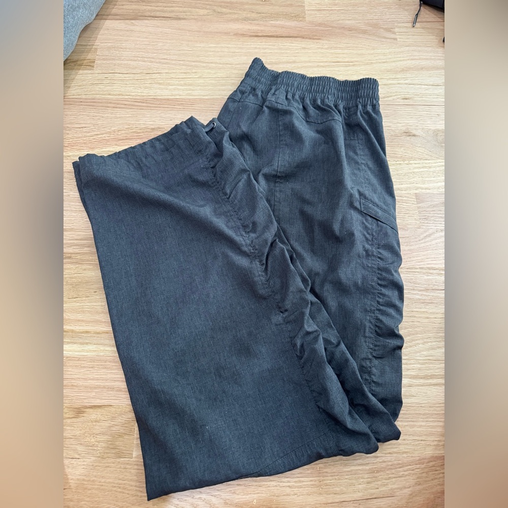 Women’s BCG‎ Gray Cinched Sides Size Large Cinched Bottoms